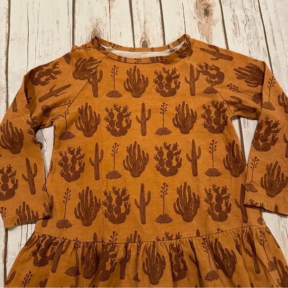 Winter water factory cactus dress - Picture 2 of 10